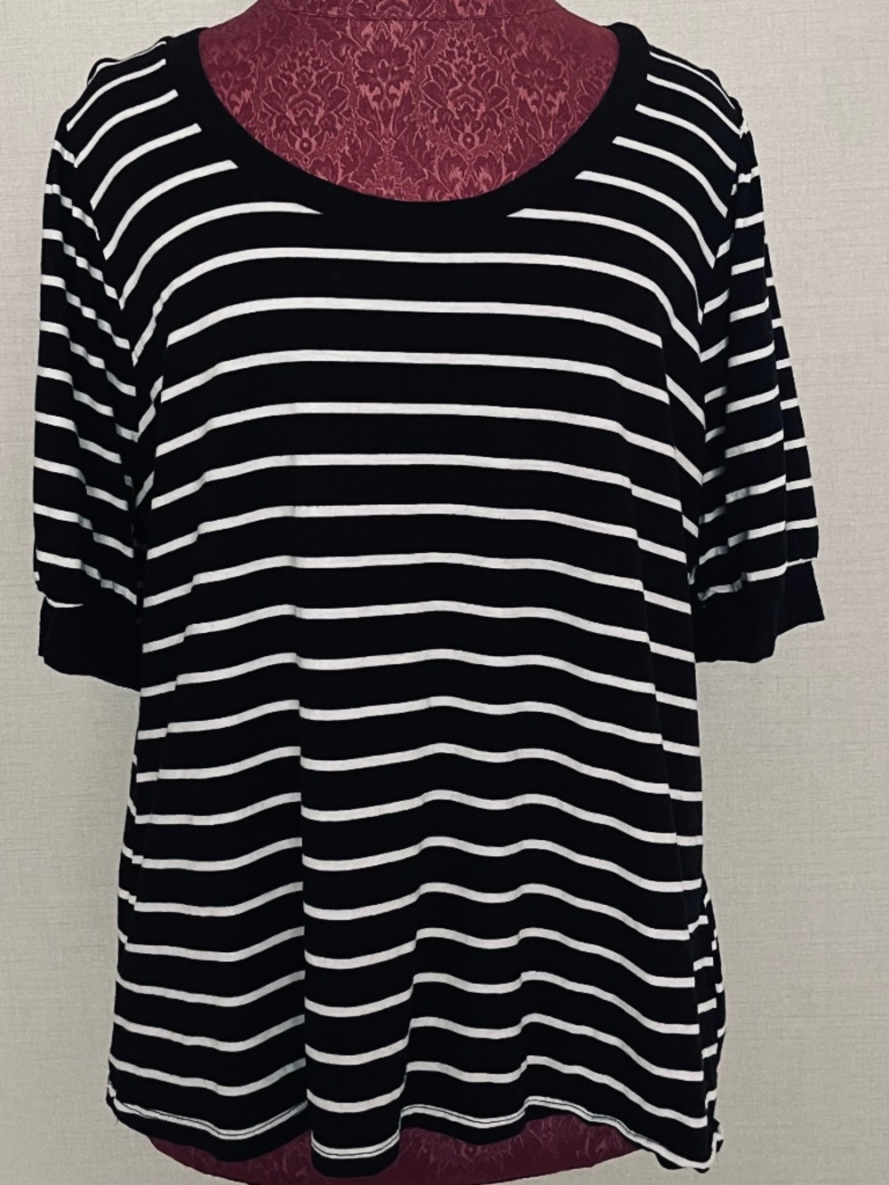 TIME AND TRU Women’s black and white striped shirt